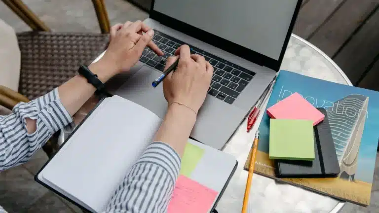 Acheter de la rédaction web et repérer un texte produit à la chaîne