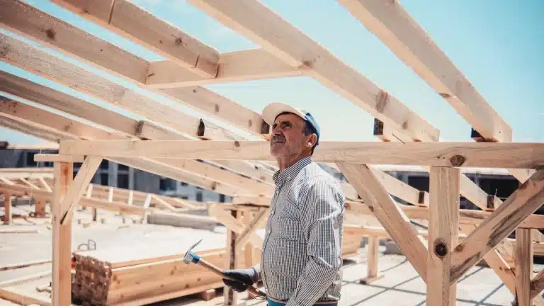 Chantier de construction couvert par une assurance décennale