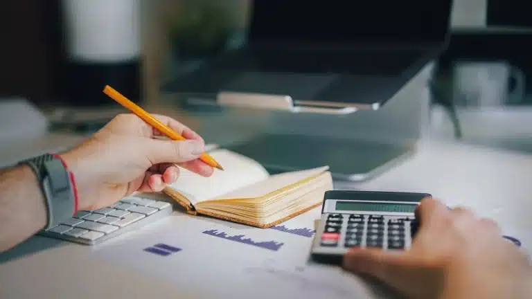 Le coût réel d'un bulletin de paie au-delà du logiciel