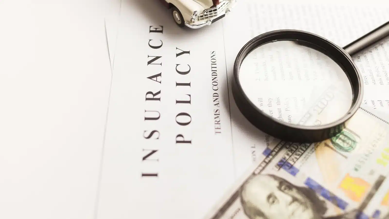 Lire les exclusions d'un contrat d'assurance professionnelle