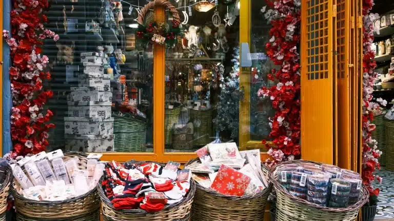 Préparer les fêtes dans un petit commerce