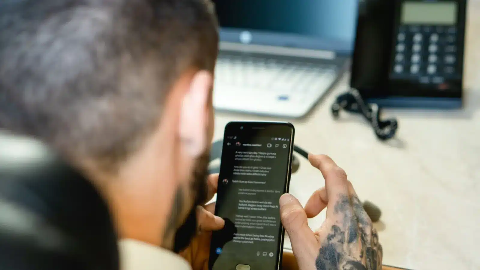 Envoyer un SMS professionnel dans les règles